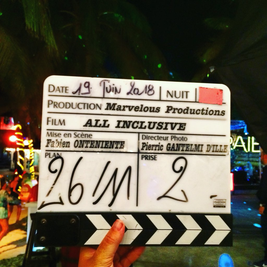 Le journée commence en métropole !!! 
Nous tournons de nuit 🎥🇬🇵🌴🌙🤙🏻
#allinclusive 
#Guadeloupe 
@dubosc_franck @DemaisonFx @onteniente_f @carolineanglade 
@AmelleChahbi 
Bonne journée à tous !!!✌🏼