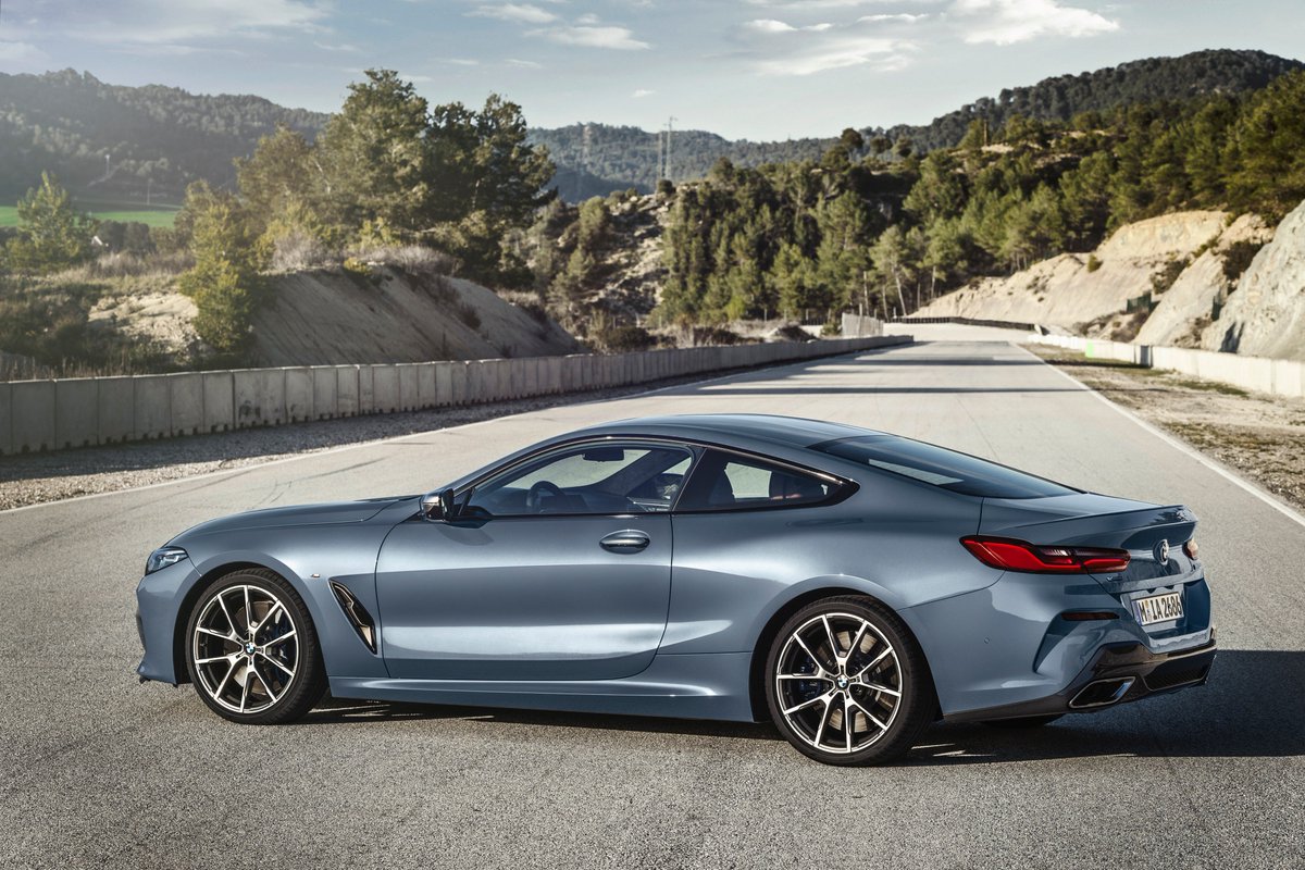 nowoscimoto's tweet photo. Nowe BMW serii 8 Coupé.🤤

Wejście na rynek w listopadzie 2018 r. dwóch wariantów: BMW M850i xDrive Coupé oraz BMW 840d xDrive Coupé 

Już można zacząć szykować zaskórniaki💵💷💰 

Więcej informacji na stronie👉 https://t.co/BC85dwFrBl

#bmw #BMWM #BMWM8GTE  #Polska #Poland #cars https://t.co/GtStBgevN2