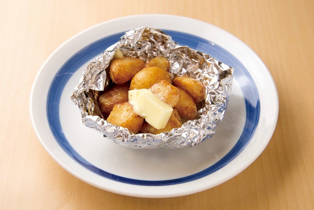 やきとりの扇屋 金山駅東口店 V Twitter ブログ更新しました 今回は旬のスタミナ料理をご紹介 にんにくバター で夏バテも風邪もまとめて予防しちゃいましょう にんにくは二日酔いの予防と解消にも効果があります アツアツでほっくほくの にんにくバター