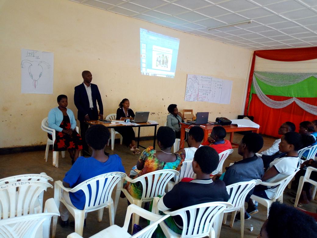 Abakobwa babyaye inda z'imburagihe barasabwa gukora ubukangurambaga basobanura ingaruka zo gutwara inda imburagihe.