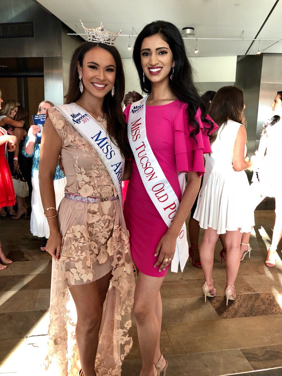 MissOldPuebloAZ's tweet photo. So ready for a week filled with countless memories with some #amAZing women and my adorable AZ Princess, Rosalie!! ππππ½π @missazorg
β’
β’
β’
#MissAZ2018 #Limitless #Sisterhood #RoadtoMissAZ #AZPrincess #SamiVforAZ https://t.co/pei6qzObKt