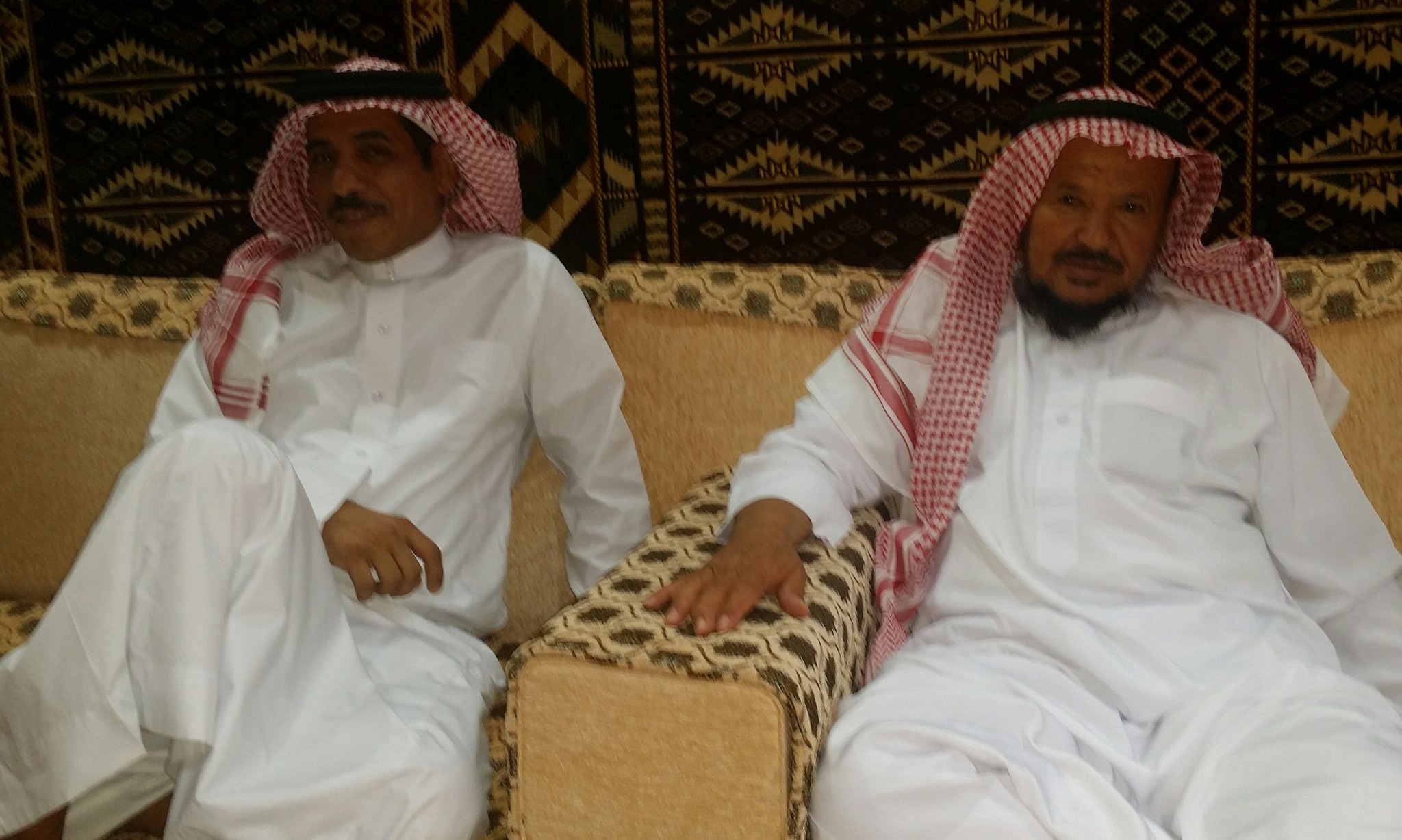 قبيلة رويثه من حرب A Twitter جانب من العشاء المقام من ألشيخ نايف معيض بن جابر الرويثي وأبناءه بسلامة أبنهم فهد نايف الرويثي من العارض الصحي والف سلامة والحمد لله علي سلامته