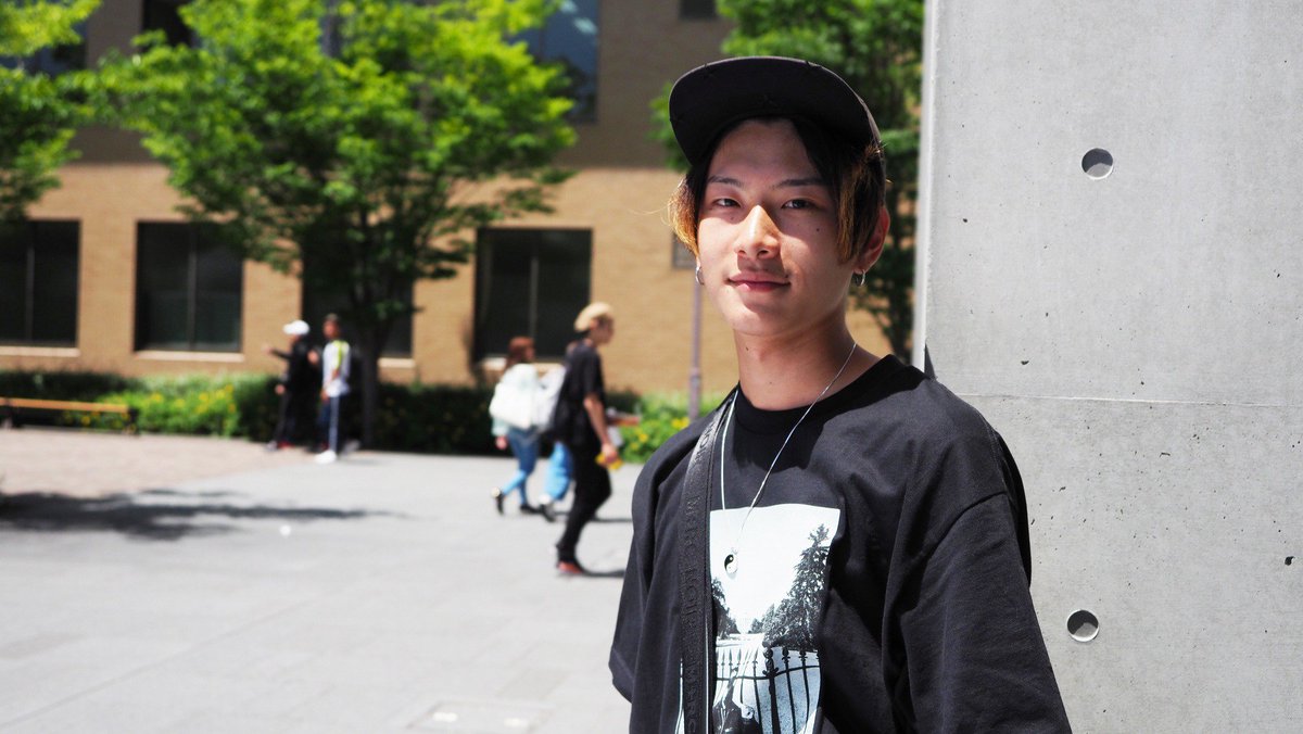 阪南大学 Hannan University Twitterren Hannan Fashion Snap 経営情報学部2回生の熊木さん 今日の服は 白黒でまとめているのがポイントで ファッションはinstagramでチェックしているそうです ストリートファッションがよくお似合いで クールで