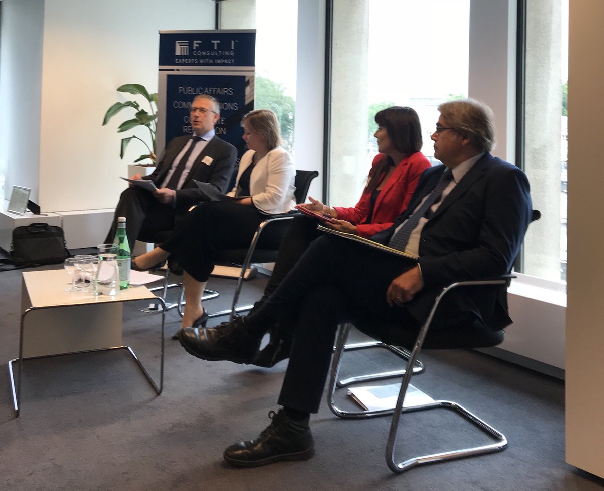 LaurFerndz's tweet photo. Children are our future capital, 70% of information they receive is from outside home. Better information, as well as empowering  families key - Mr Kalamarrz @EU_Health #FTI_HEALTH event Health promo and disease prevention. https://t.co/NHxEzQpmhc