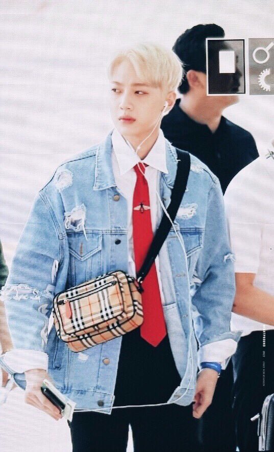 HeartPround0923's tweet photo. 180620 인천 출국
ㅠㅠㅠㅠㅠㅠㅠㅠㅠㅠㅠㅠㅠ
#워너원 #라이관린 https://t.co/d4mq4bMpTz