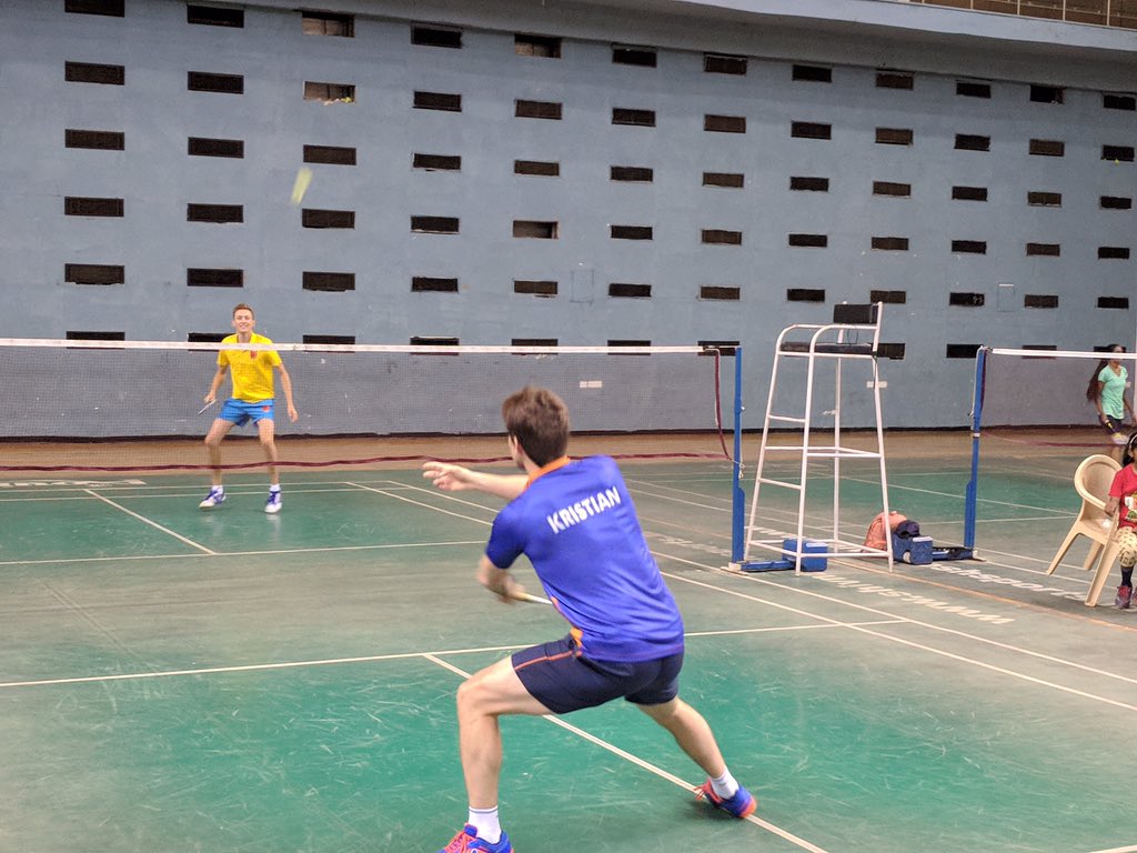 Kristian Karlsson and Liam Pitchford trying their hand at Badminton. Who would win?? #EasyEndsHere #UpTheGame #FalconFury