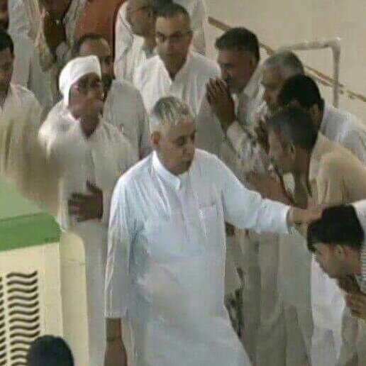 k9NCJZ45nye3CDO's tweet image. #TuesdayMotivation   #28जून_कबीरप्रकटदिवस   कबीर परमेश्वर के नाम से ही पूरे विश्व में सुख और शांति आएगी वह नाम आज रामपाल जी महाराज के पास है जिसे लेने के बाद लाखों लोगों को सुख और उनकी बीमारियां दूर हुई हैं आप भी इस भंडारे में आए और आप भी दीक्षा ग्रहण करें और सुख के भागी बने ।