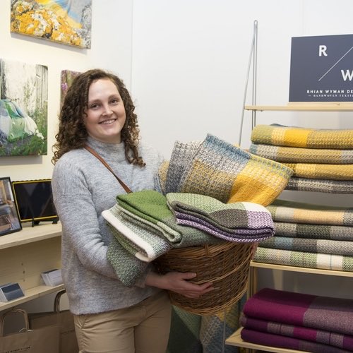 CALL FOR ENTRIES MBH Cheltenham 2019 : ‘Fantastic show, very impressive turnout for the first year, well organised, promoted and great new clients.’ 
Tanya Ufer, jeweller, Exhibitor Made by Hand Cheltenham 2028 madebyhandengland.org.uk/Latest-News/