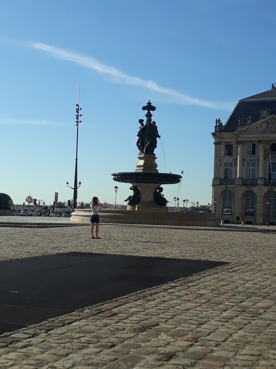 c_pechdo's tweet photo. Préparation de la semaine de la création qui aura lieu en octobre à #bordeaux et sur les territoires #entreprise #ccibordeauxgironde https://t.co/wpJFseKPf4