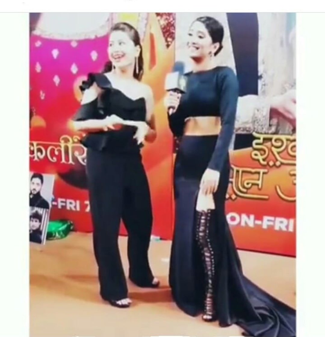 Shivangi and Aditi🤗
Pc- Insta
#yrkkh #GoldAward2018 #ShivangiJoshi #AditiBhatia
@shivangijoshi10 @Aditi_bhatia4