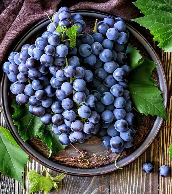 #BlackGrapes, (#DrakshaPhalottama) which are known for their velvety colour and sweet flavour, come packed with nutrients and antioxidants. and are botanically known as #VitisVinifera
facebook.com/ArtOfLivingChe…
#Ayurveda