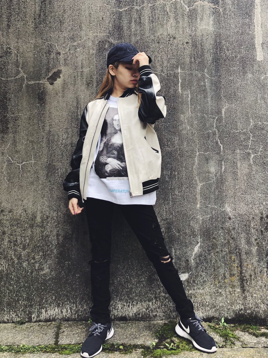atseis's tweet photo. today's coordinate🖤

jacet: REPRESENT
¥172800
https://t.co/xgQ2xTZBx5
T-shirt:OFF WHITE
¥35100
https://t.co/0m88vAel05
denim: AMIRI
¥100440
https://t.co/lBXeyQAWuI
cap: Calvin Klein
¥5400
https://t.co/Cbn1pc0fbi https://t.co/K0C1kFl4Tr