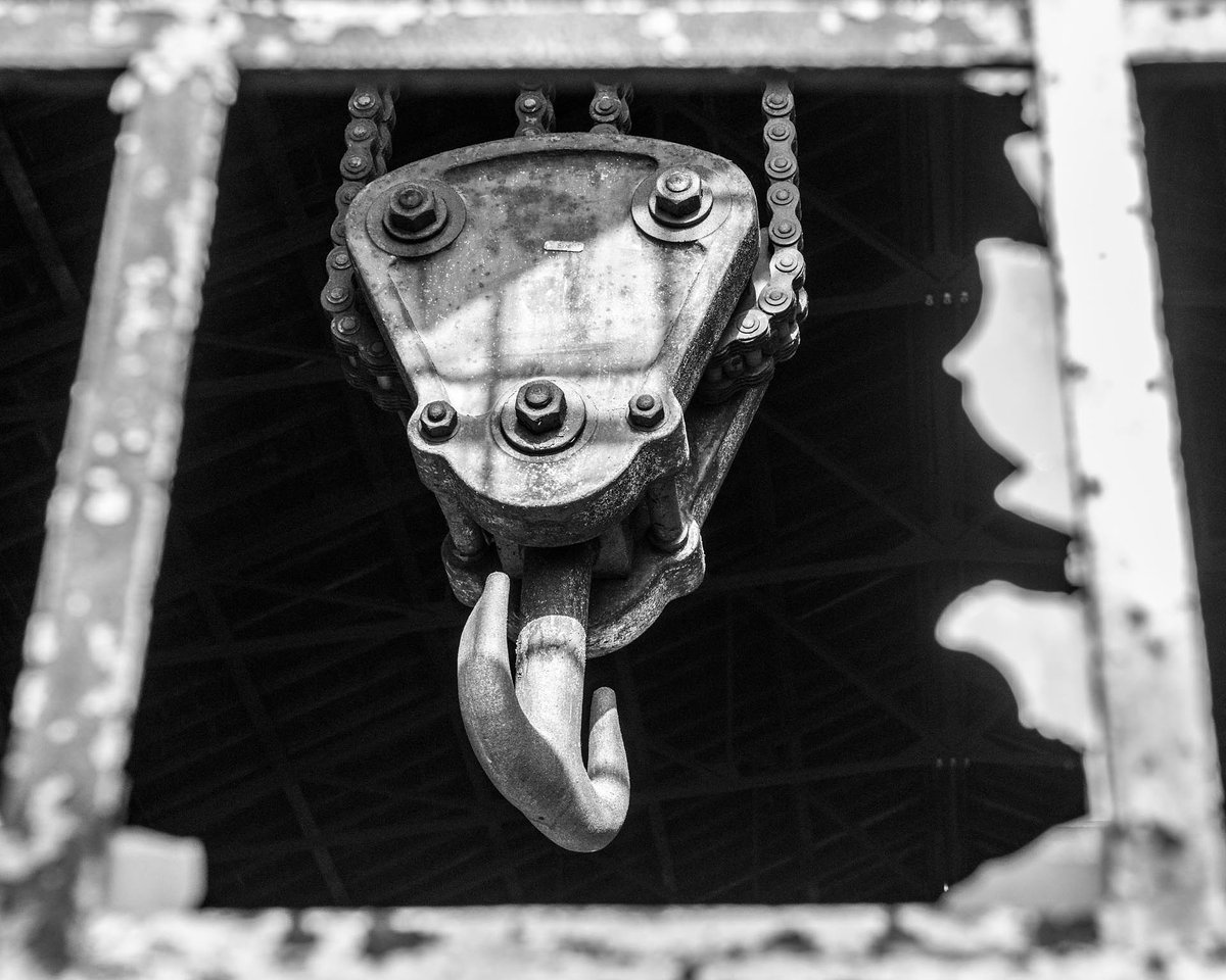 PietroBranchi's tweet photo. #veneto #venezia #arsenale #marinamilitare #gancio #gru #cantierenavale #cosevecchie #Biancoenero #pbphotography #nikon https://t.co/QSs1nF10Sj