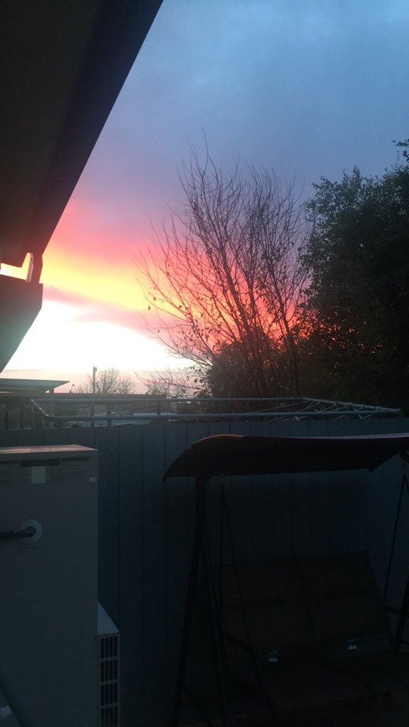 clarecrighton's tweet photo. @AliviaStirling I took one also! Beautiful evening 😍 https://t.co/ndg4Y1cC9i