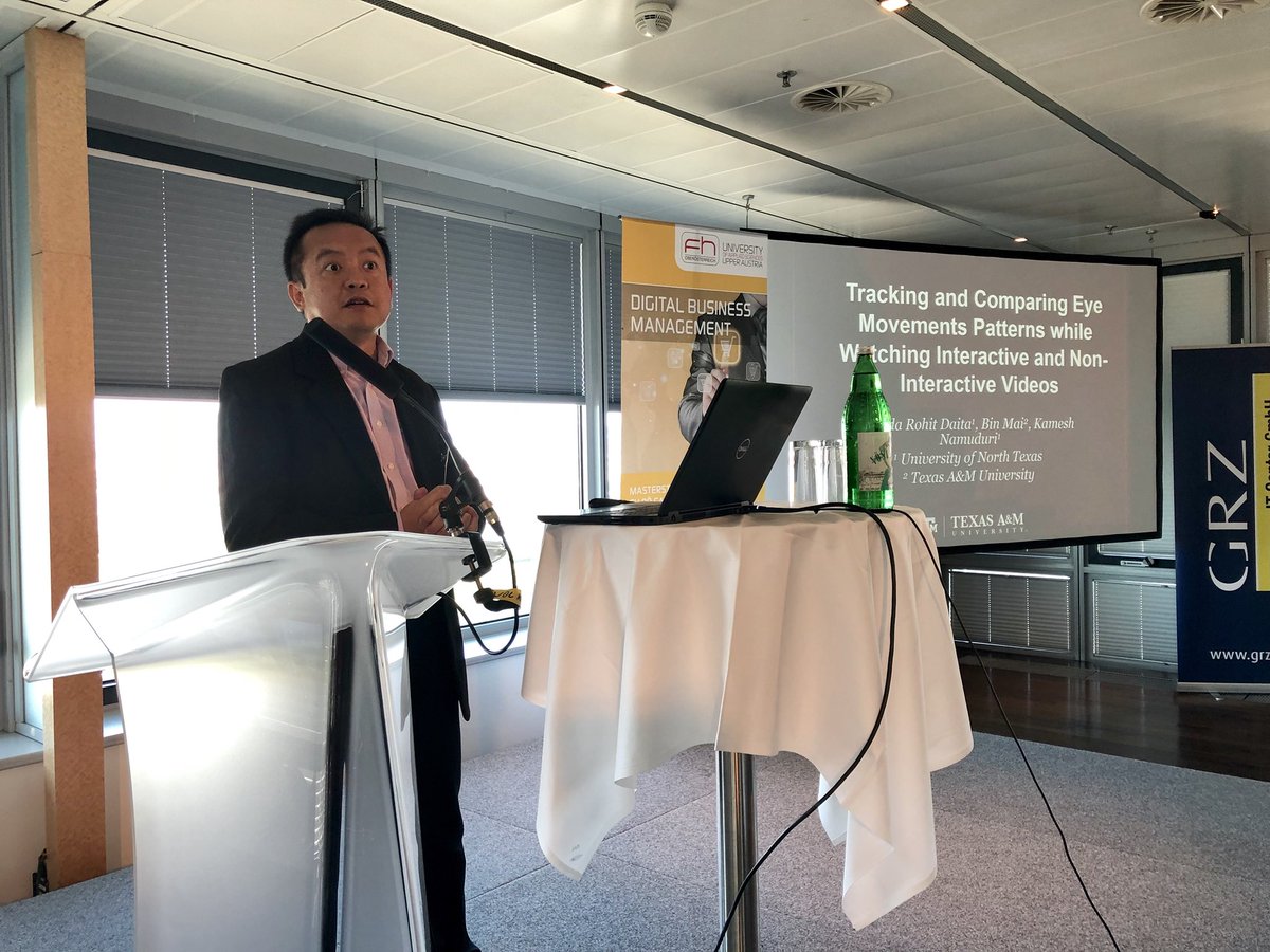 Bin Mai on tracking and comparing eye mouvement patterns while watching interactive and non interactive videos at #neurois 2018