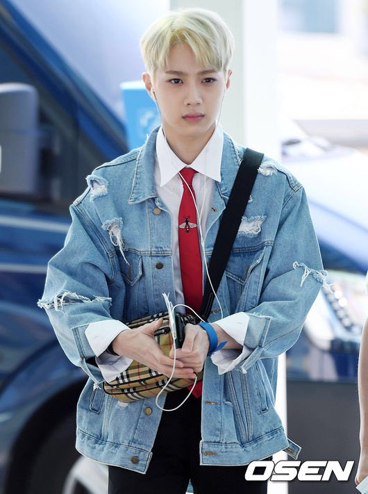 KuanlinTH's tweet photo. [📷] 180620 รูปภาพไลควานลินที่สนามบินอินชอนในวันนี้ก่อนจะเดินทางไปสหรัฐอเมริกาจากสำนักข่าวต่างๆค่ะ🍃 (7) https://t.co/m5dNmyrOYU