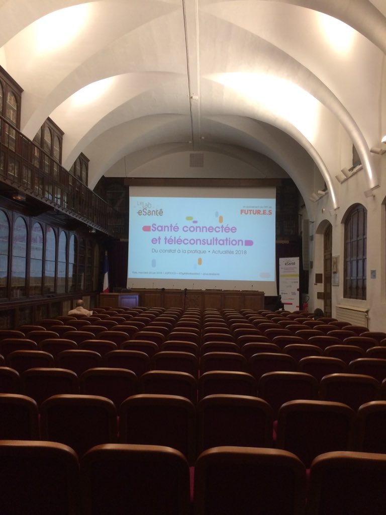 c_ayache's tweet photo. Fière de présenter ce matin le festival FUTUR.E.S au Val de Grâce en ouverture de la conf dédiée aux Usages et Partages des Données issues des Objets Connectés de Santé by @lelabesante #UPDOCS - 1er événement du OFF @futuresfestival - quand le futur rencontre l’histoire https://t.co/SWam76w8ih