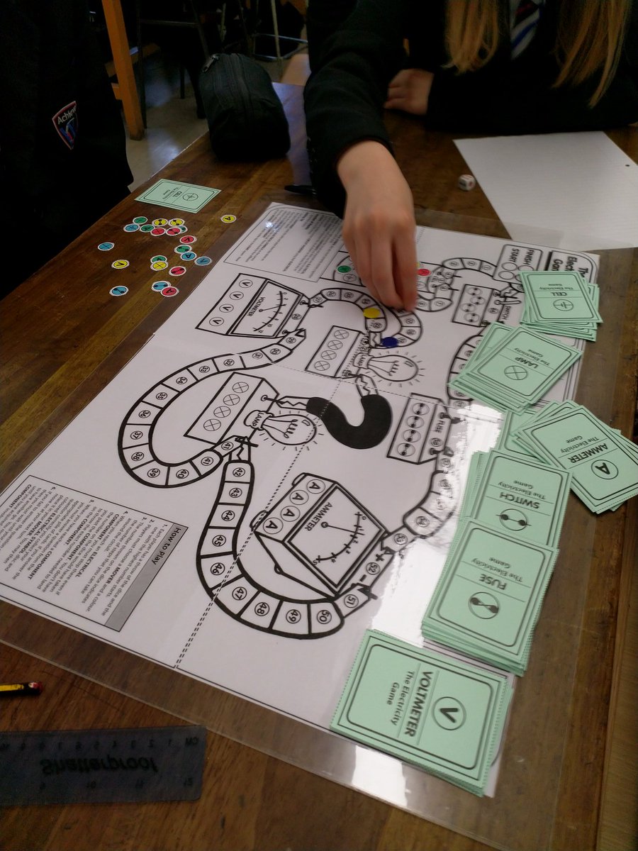 MsFroment's tweet photo. Y8 PEM Revision using games based around the carbon cycle, rock cycle and electricity 😊 #revisioncanbefun #groupwork @WitchfordVC https://t.co/MD1nyArhGW