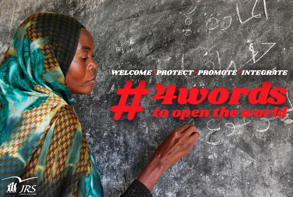 Faiza is a Sudanese refugee living in a camp in eastern #Chad. To support refugee children's #education, we have developed a programme to support teachers like Faiza and invest in their capacity. 

Learn more ➡ ow.ly/FLRT30kzUsf
 #4words #integrate #WorldRefugeeDay