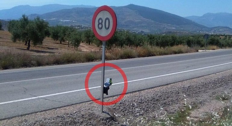 elEconomistaes's tweet image. Llegan los 'mini-radares' Veloláser de la DGT: esta es la ubicación de los primeros 58 dispositivos en las carreteras españolas eleconomista.es/ecomotor/motor…