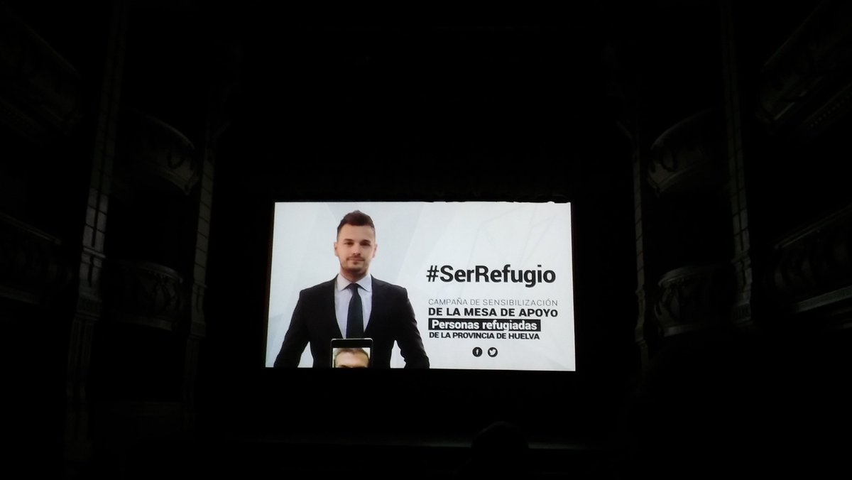 SerRefugio's tweet photo. Ayer disfrutamos del documental District Zero de @OIenHuelva. Contamos, a través de Skype, con uno de sus directores Pablo Tosco. Pudimos preguntas todas las inquietudes que nos suscitó el documental. Un placer conocerlo. #SerRefugio. @DipuHU https://t.co/RTBmADerxW