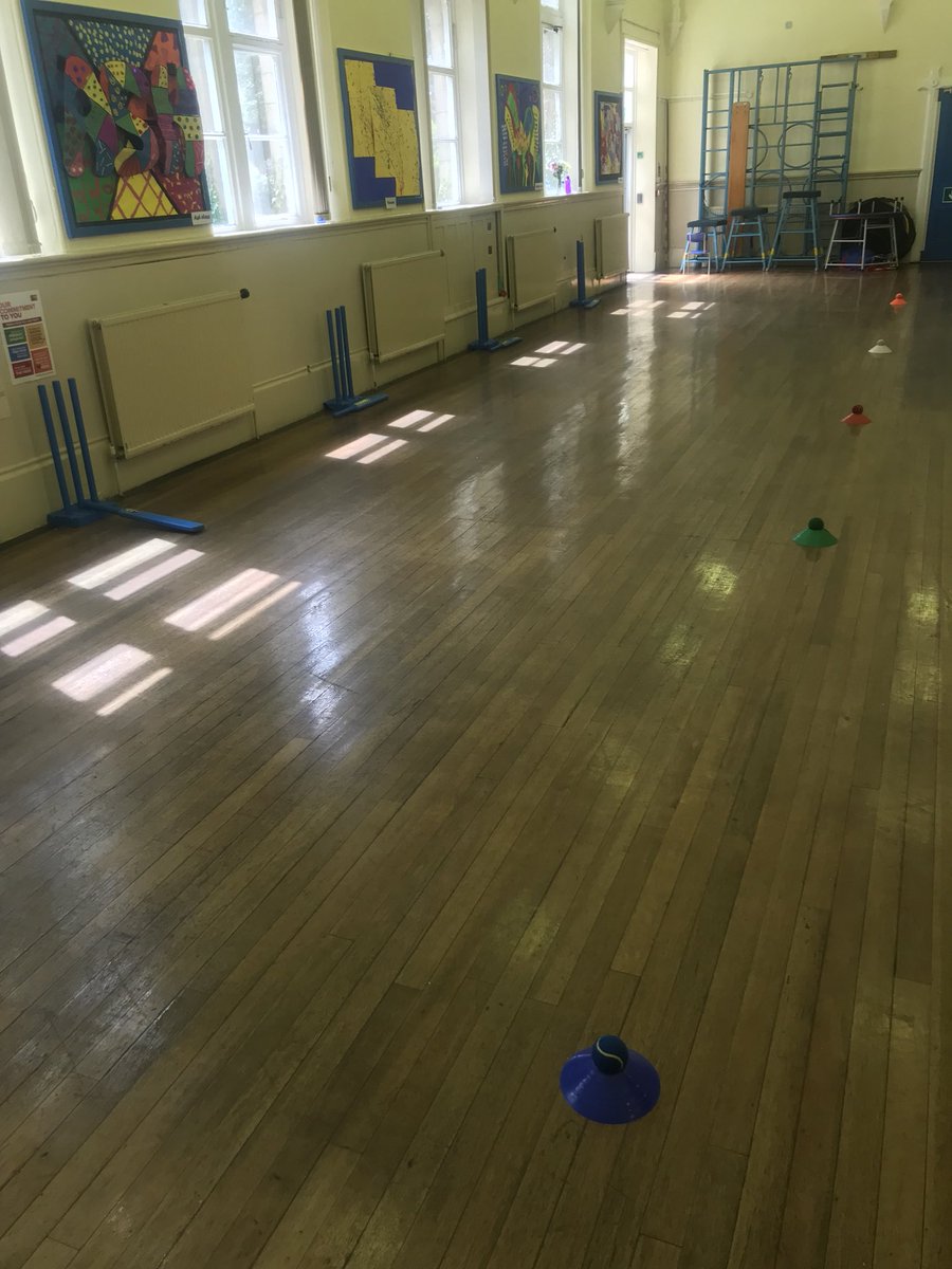 #cricket lessons again today looking at batting skills!!! 🏏