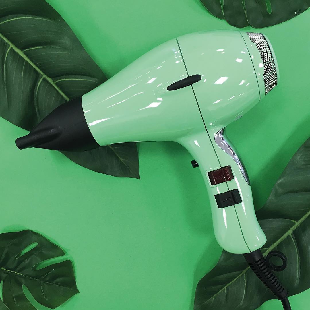 Well, tell us...do you know more beautiful #hairdryer? 💚💚►►glamot.com/b/16908289/elc…

#glamotcom #elchimdryer #elchim #elchimmilano #hairdryer #blowdryer #blowdry #dryer #hairtools #hairproducts #hairdressingtools #lovehair #hair