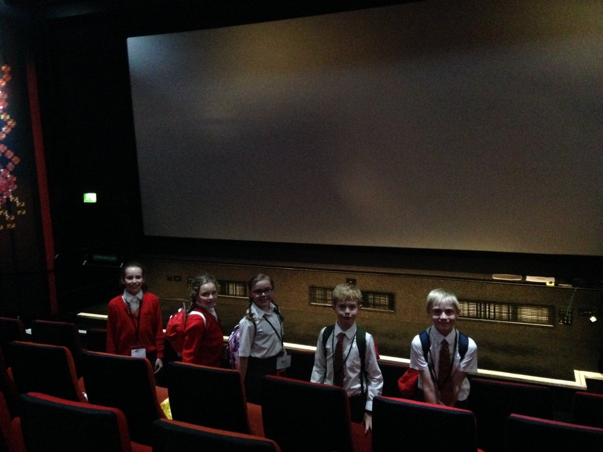westfields_jun's tweet photo. Ready to do our presentation! @AppsforGood #Rewardo #fingerscrossed https://t.co/t5nuVxCpxw