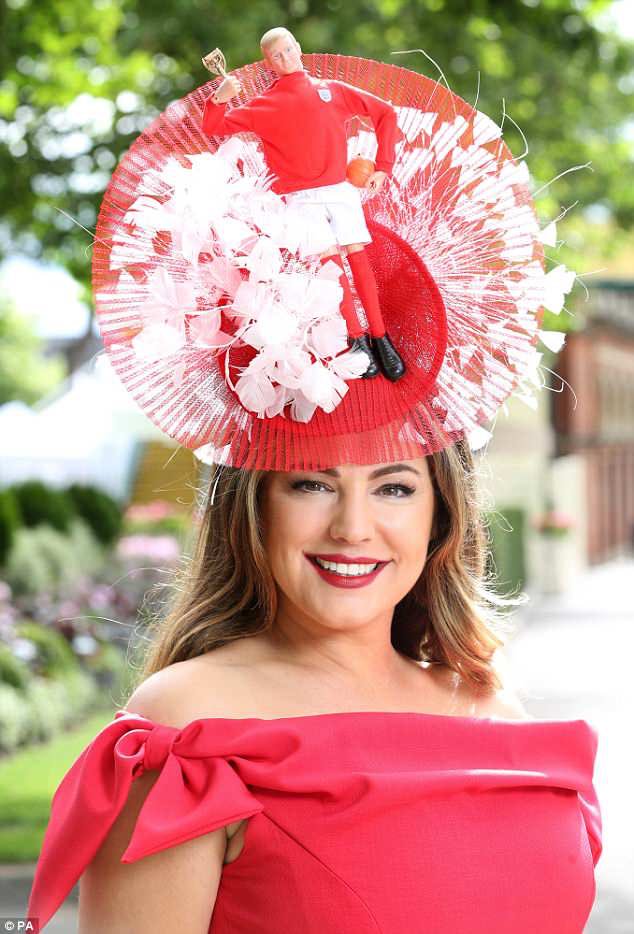 Kelly Brook with an Action Man Bobby Moore hat for Ascot Races! 📷: <a href="/DailyMailUK/">Mail+</a>  <a href="/DailyMailCeleb/">Daily Mail Celebrity</a> #celebratingenglandworldcup #bobbymoore #1966worldcup #actionman #ascotraces #fashion #noveltyhat #ladbrokes #dresscode #kellybrook #HorseRacing #WorldCup  dailym.ai/2tk0zcw