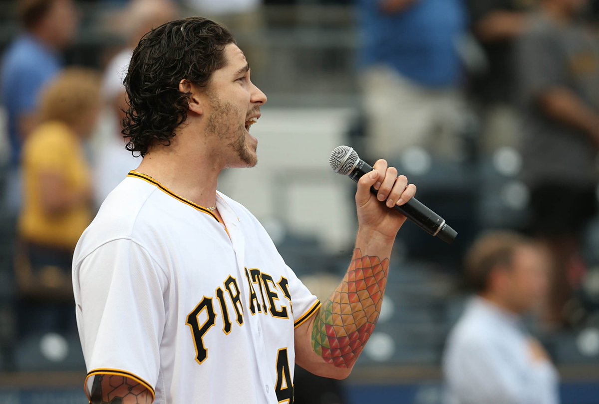 What a Moment. ⚡️ @SquidBrault Sings the National Anthem at PNC  twitter.com/i/moments/1009… https://t.co/XUFpwfhUBT