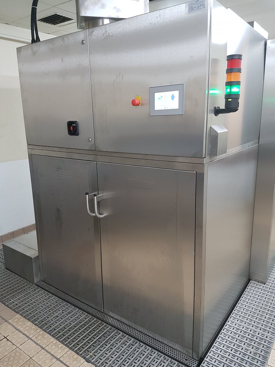 Great to see this Hobart MCW in-flight trolley wash installed