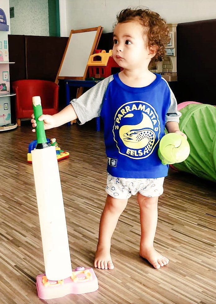 This poor kid is destined for a tough life...supporting <a href="/TheParraEels/">Parramatta Eels</a> and #AustralianCricket. Pray for me @philcoorey and <a href="/Mikeyh87/">mikey</a>