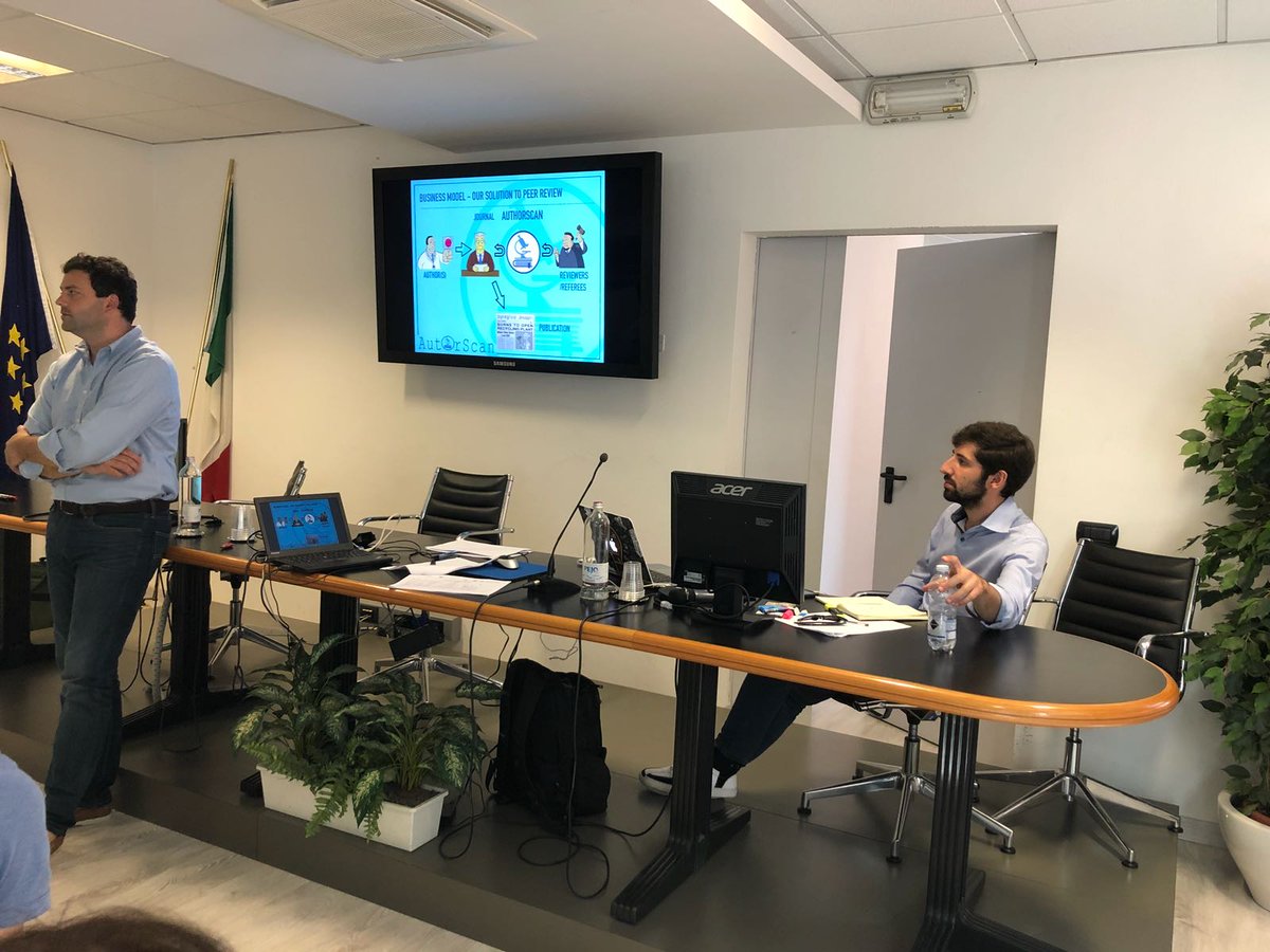 Oggi la #StartCupER è ospite della @CamComReggioEmi per il Tech Meeting edizione Emilia: aula pienissima per la prima giornata dedicata alla presentazione dei progetti.
