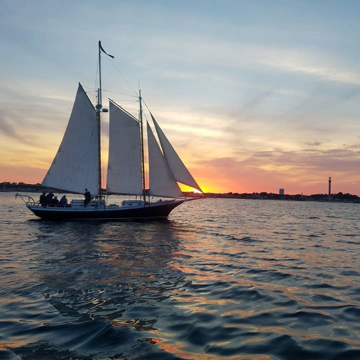 HinduCharters's tweet image. Istar with the Mayo Boys!
#sunset #brothers