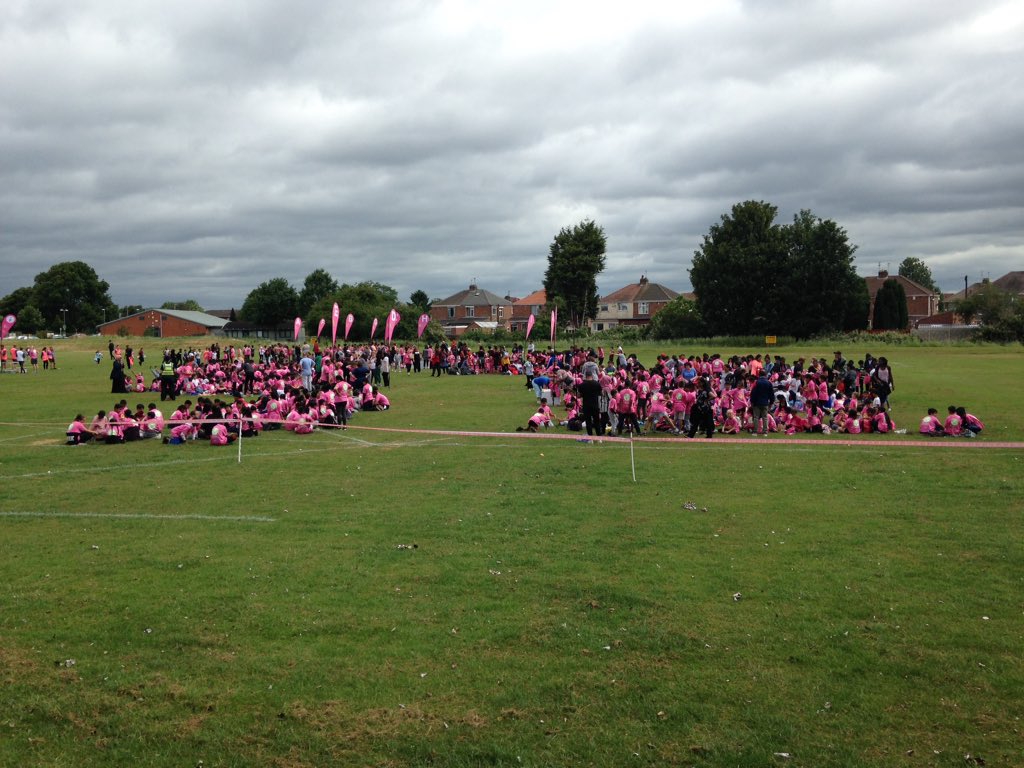 InspireTogeth3r's tweet image. Great to see so many children ready to run at @soarvalley16 @_GRFF #gettingactive @SVCPhysEd @mellorsport @SandfieldClose Rushey Mead Primary