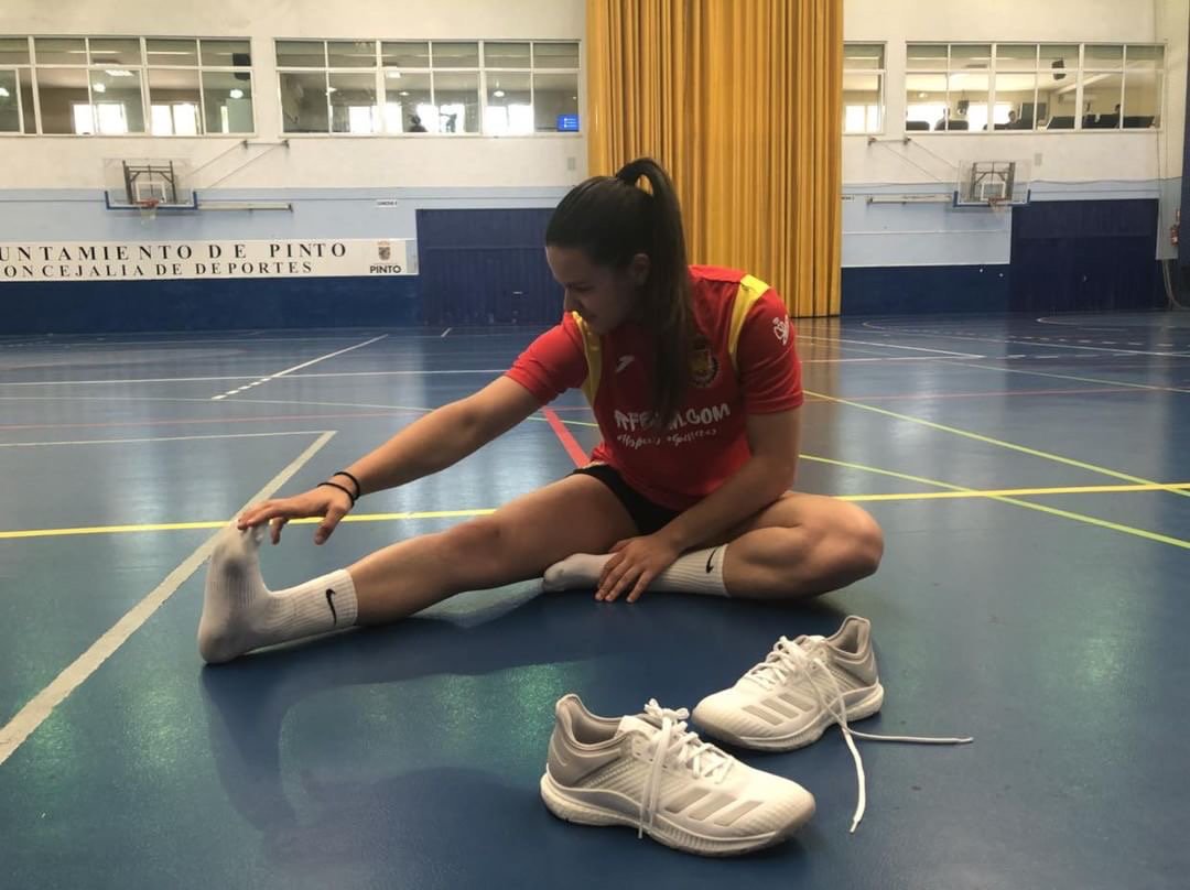 ON LINE 📲💻 | La #GuerreraJunior 🇪🇸 <a href="/Mada_Fernandez5/">21</a> y futura jugadora del <a href="/BMMorvedre/">#vamosMorvedre🖤♥️</a> ya luce sus espectaculares #ADIDAS Crazyflight X 2 W en la concentración nacional en Sierra Nevada, Granada 📍.

¡Esperamos que te traigan suerte 🍀, Mada!