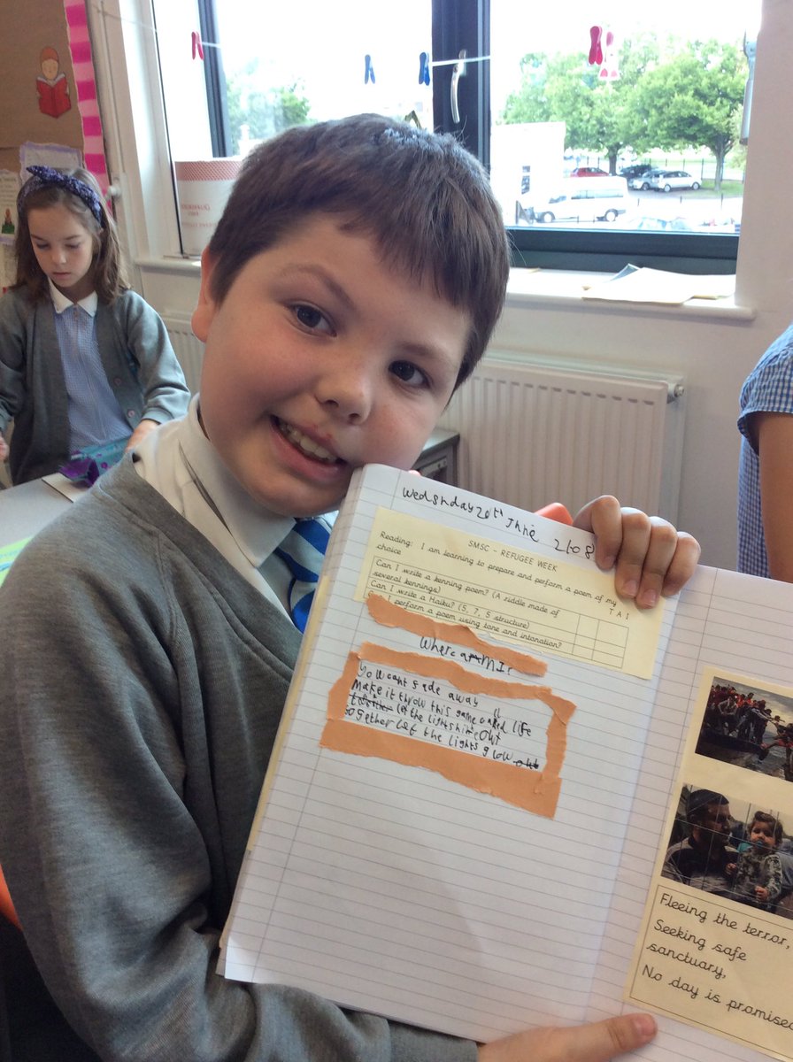 DeePointPrimary's tweet photo. Budding poets in Oberon this morning for #RefugeeWeek2018 #primarywriter 📖 https://t.co/Xru587YOUR