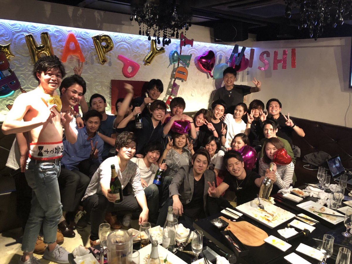 yousicc's tweet photo. 昨日は尊敬する経営者の
誕生日パーティーでした🎉✨

シャンパンがぶ飲みして
頭ガンガンやったけど、

ヘパリーゼで回復した。笑
改めておめでとうございます🎊 https://t.co/yZTYSUUIh7