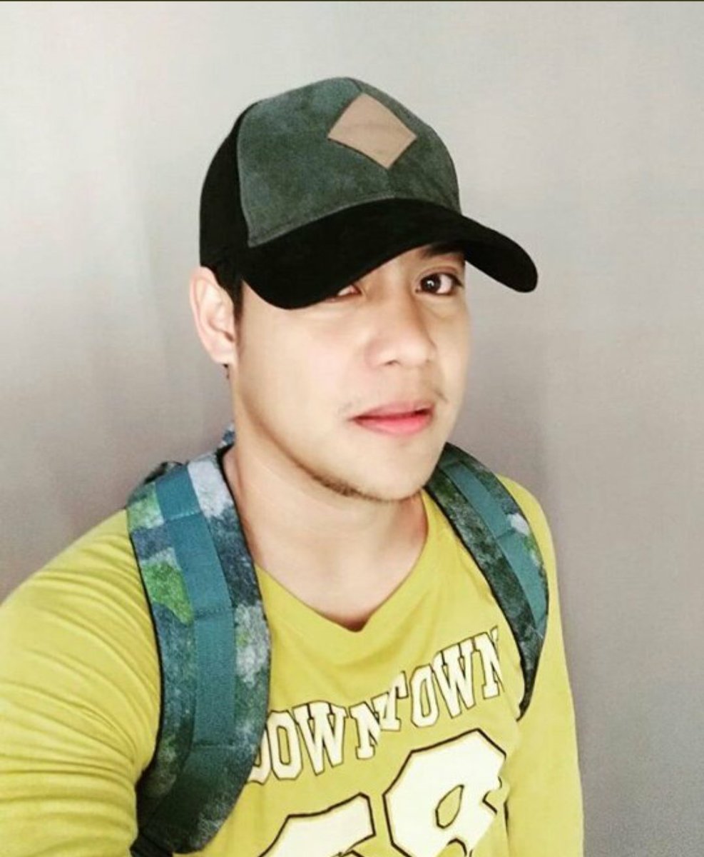 TeamREGGIE_T's tweet photo. Just keep your head up, and stay positive;
You'll get through it.😍
#positivevibes

https://t.co/HCw3R8a7sy https://t.co/M1dbo2r7Ln