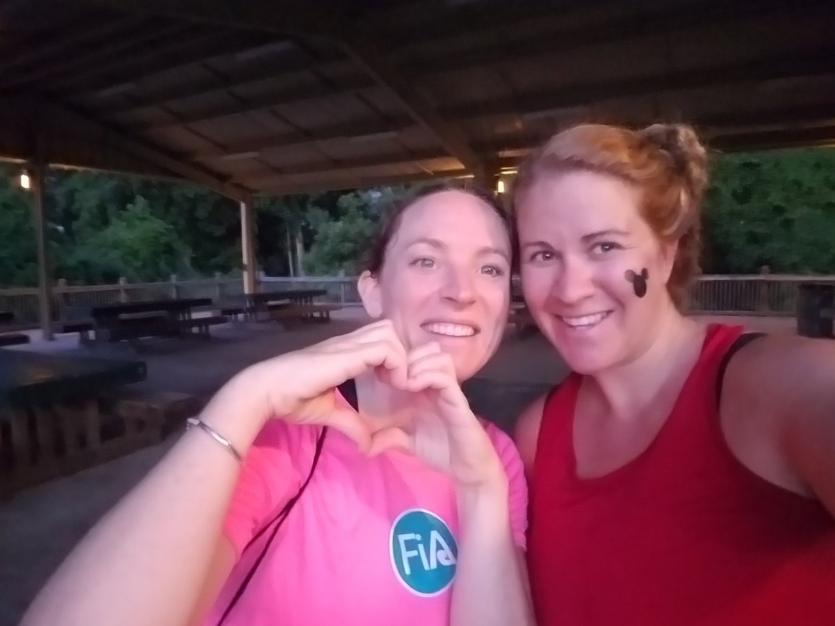Kblanco45's tweet image. 2 pax holding it down at #greenmile Repping for our girl @rcflanagan412 #GoDisney4Rapunzel #Cheechstrong We love you Rapunzel!! @FiALexSC @kraftien #Fiacounts