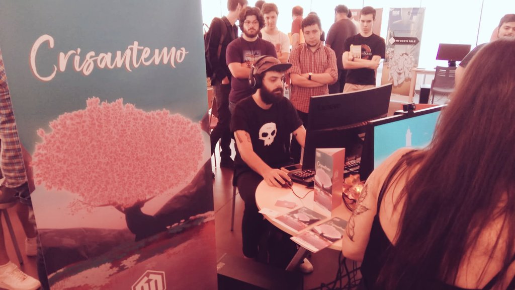 BewaretheDev's tweet photo. Thanks for testing and giving feedback about our game #Crisantemo @hyodelatorre @esne_es https://t.co/2n96MOOiX8