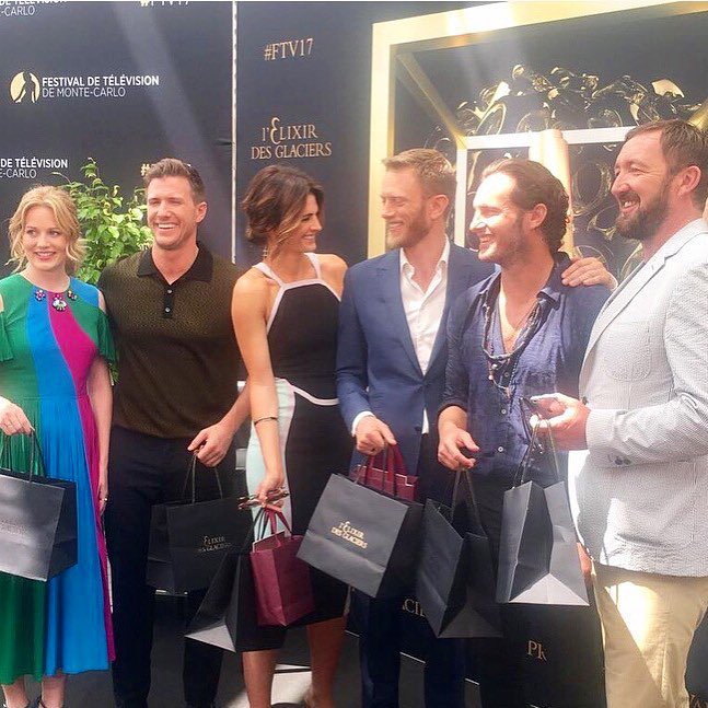 stana_katic_fr's tweet photo. One year ago @AbsentiaSeries posted this pic on Ig
"Deep in #Absentia, we are bathed in the AFTERGLOW. ✨🌊✨ #AbsentiaFam #absentiaiscoming #AbsentiaAXN #sony #stanakatic #FTV17 #montecarlo #tvseries #tvfestival #monaco #cast #newshow "
https://t.co/qsrgDDqTyZ https://t.co/fWZq2ABtuP