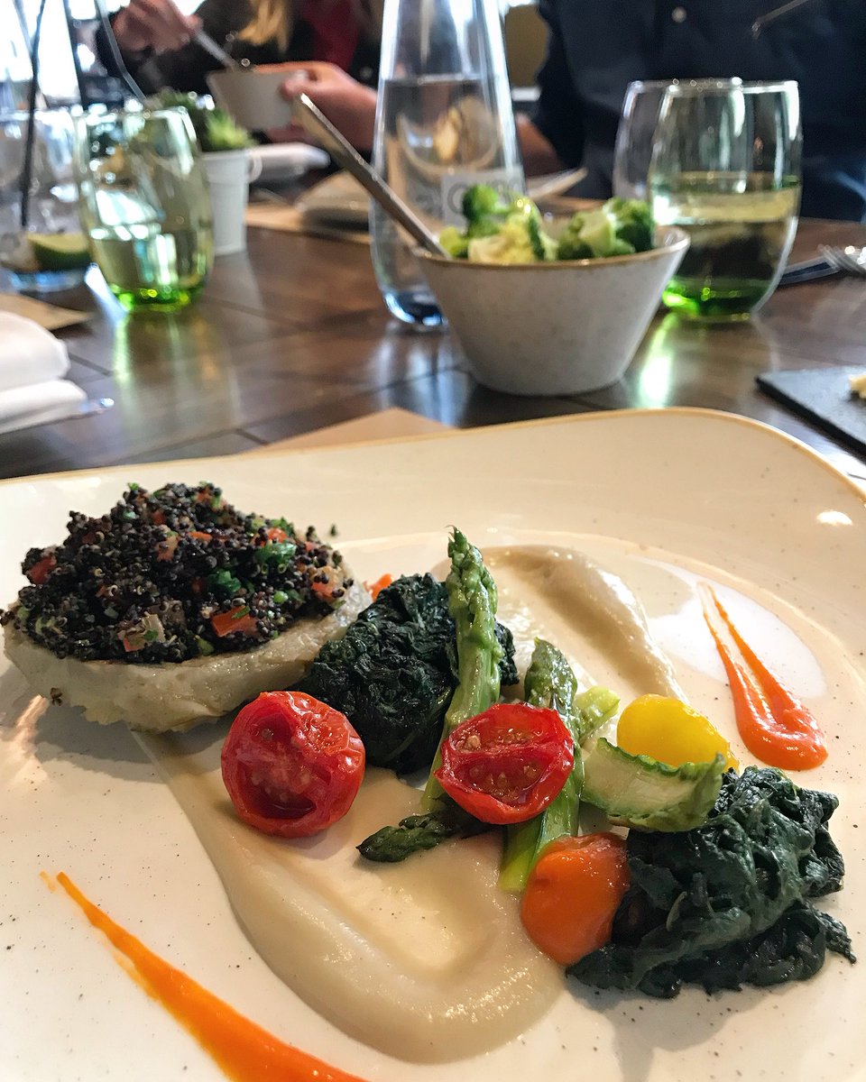 Who’s keen on joining us for a vegetarian #lunch @OXBOBankside? Our food crush of the day is definitely the Globe Artichoke with asparagus, quinoa, parsley and cherry tomato coulis. #keepitgreen #summerdetour #lunchdate 🥗🍅 <a href="/chefpaulbates/">Chef Paul Bates</a>