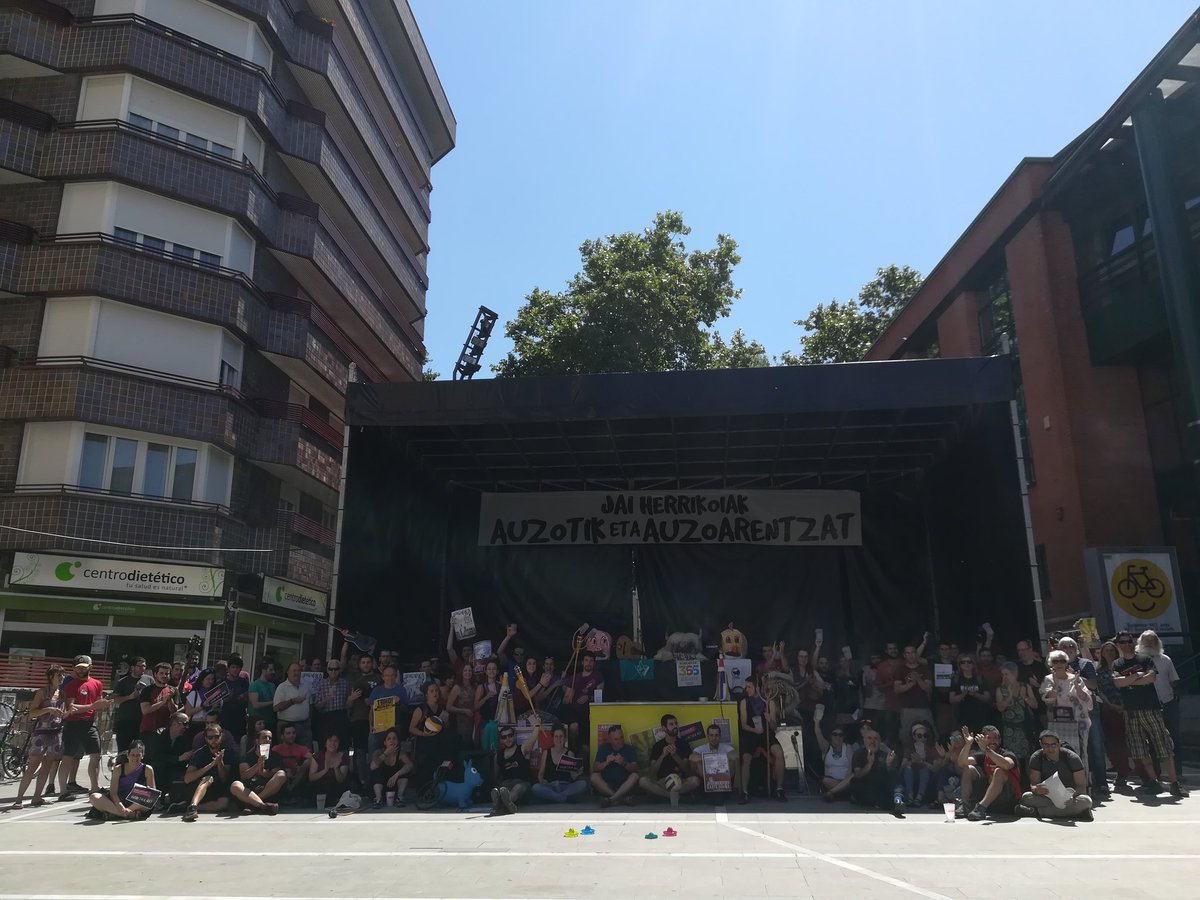 JudimendikoGA's tweet photo. Guk argi dugu, polemika mediatiko-politiko honen aurrean, auzotik eta auzoarentzat antolatutako jai herrikoien alde egiten jarraituko dugula! 
GORA JUDIMENDIKO JAIAK!🔥 https://t.co/ElRS0edFl5