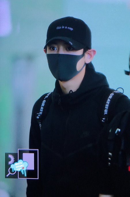 EXO_MyanmarTeam's tweet photo. [PREVIEW] 180620 Chanyeol @ BCN Airport

Cr - whitedreams1127

#EXO #엑소 @weareoneEXO
#EXOProtectionMyanmar #EXO_MyanmarTeam #Admin_Grace https://t.co/gcBWUSmThz