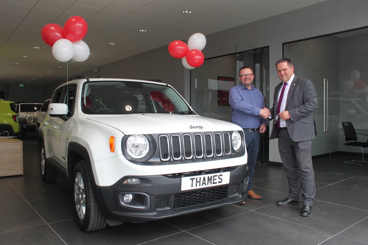 ThamesMotor's tweet photo. A huge congratulations to @nickthegreenie who was the #AutoTraderGoals competition winner! He came down to Thames to collect his prize today... a brand new Jeep Renegade! Everyone get involved with the @AutoTrader_UK competition and you could be picking up your new car!! https://t.co/y1Gs1y4hUH