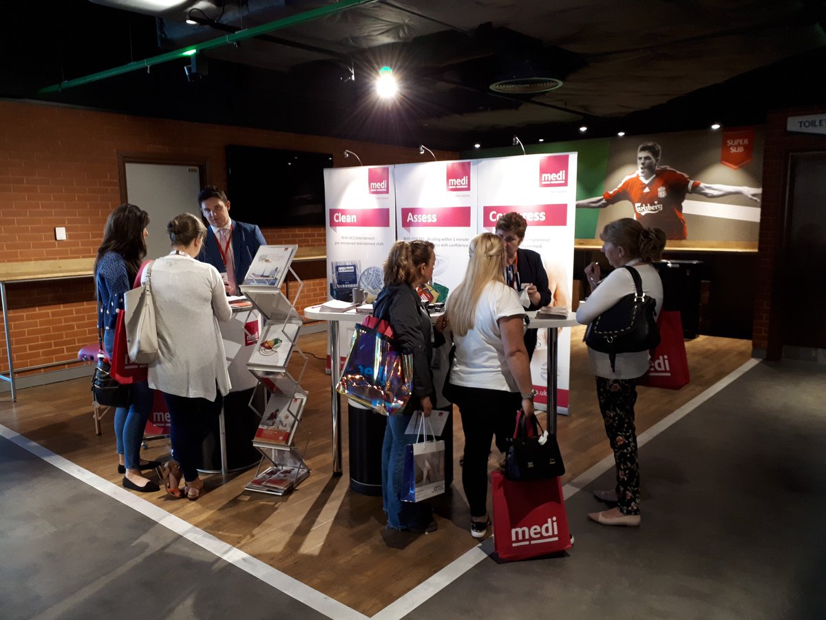 mediUKLtd's tweet photo. Lots of lovely clinicians excited about the prospect of reducing their clinic lists with World's Fastest and accurate #ABPI device @jcnreport Liverpool #3CUFFS #ABI #TimeSaving https://t.co/quXhMFYEYR