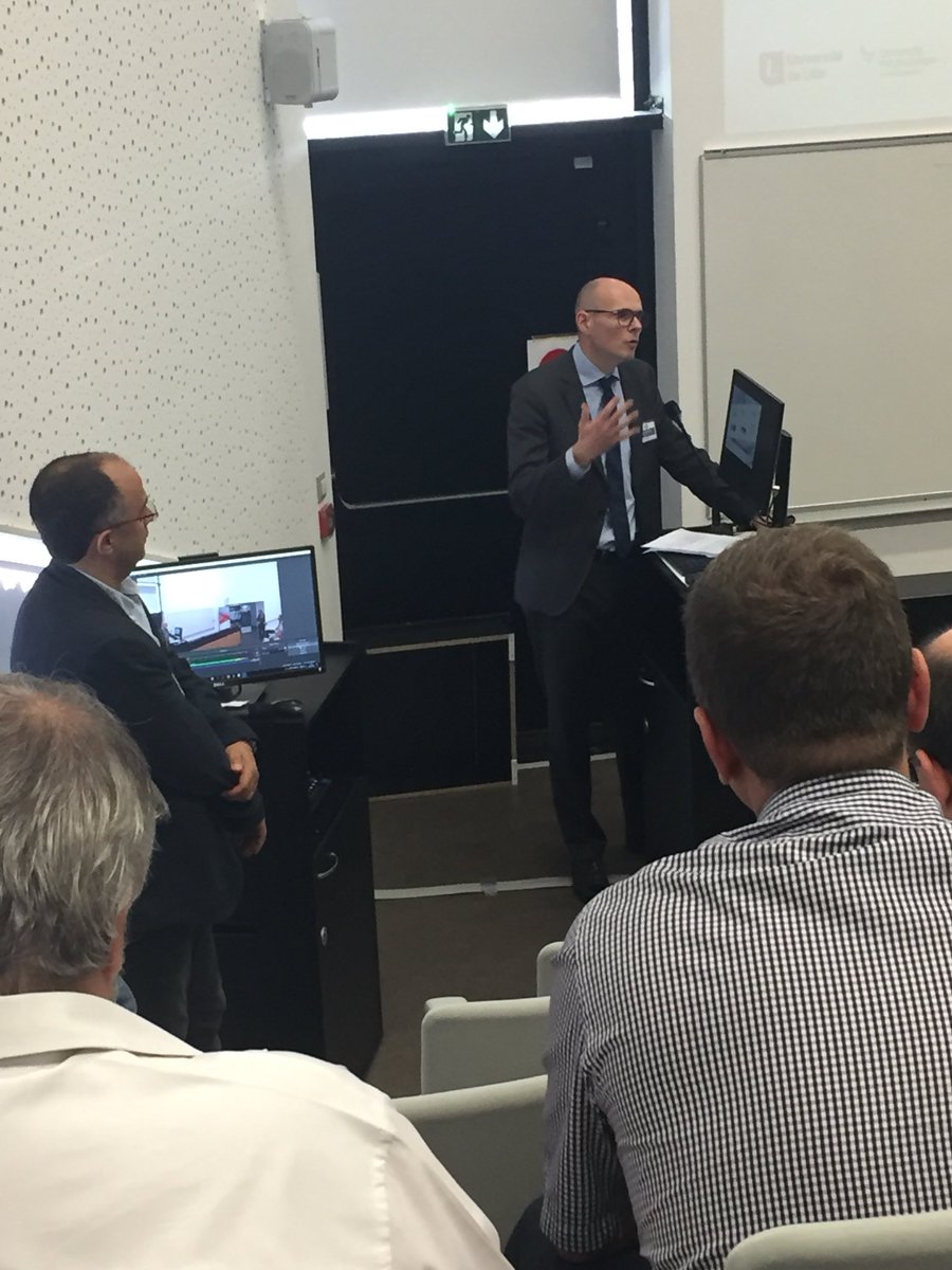 CNRS_HdF's tweet photo. Emmanuel Duflos, directeur @Centralelille “ La création du laboratoire commun #SWITlab est le fruit d’une collaboration qui existe depuis presque 20 ans” https://t.co/oita4HjjX2