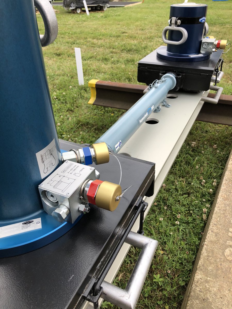 Lifting_Equip's tweet photo. Hydraulic #rerailing systems for all #rail vehicles on show at #RailLive2018 on the WORLIFTS stand J5 https://t.co/iMfN5nkYr4