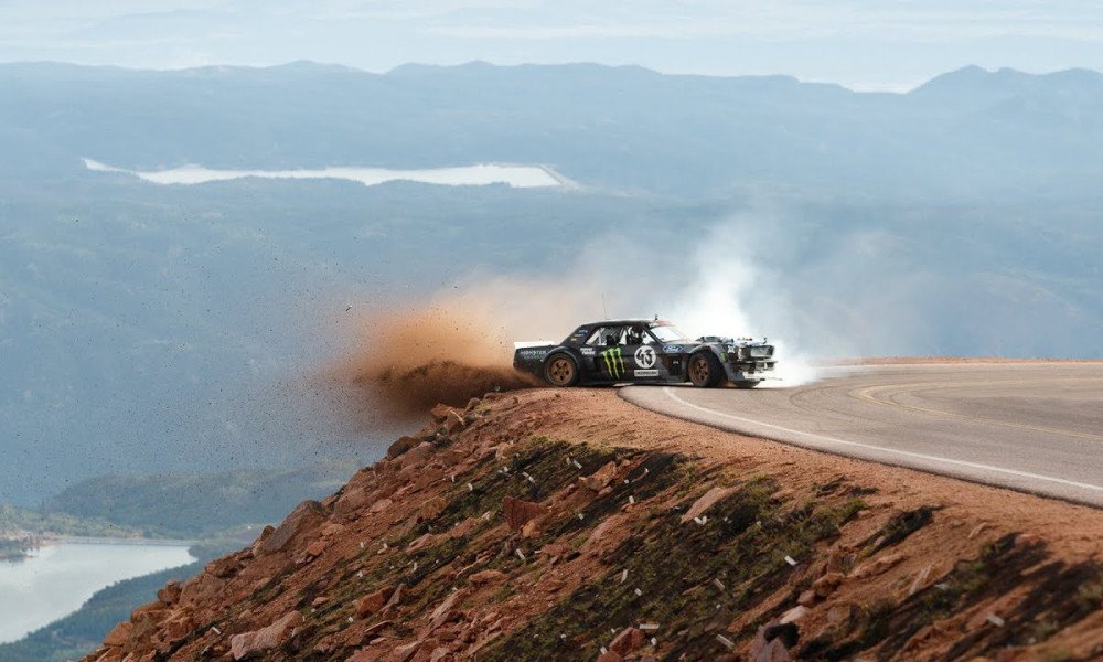 MotoCollective's tweet image. So who is heading out to #PikesPeak this week? Be great to hear from any journalists who are attending, I've got an interesting sustainability/ tech-related story for you #motorsports #journalists #tech #sustainability